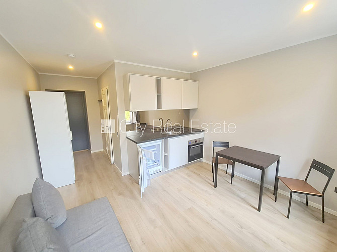 Проект - Vaļņu 4 (Вальню 4), фасадный дом, закрытый двор, вход с улицы, апартаменты Рига - изображение 2