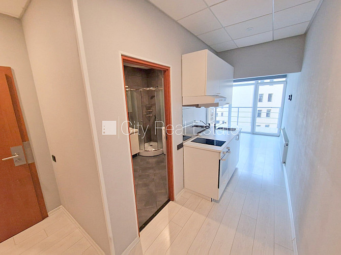 Fasādes māja, labiekārtota apzaļumota teritorija, vieta automašīnai, balkons, istabas Rīga - foto 15