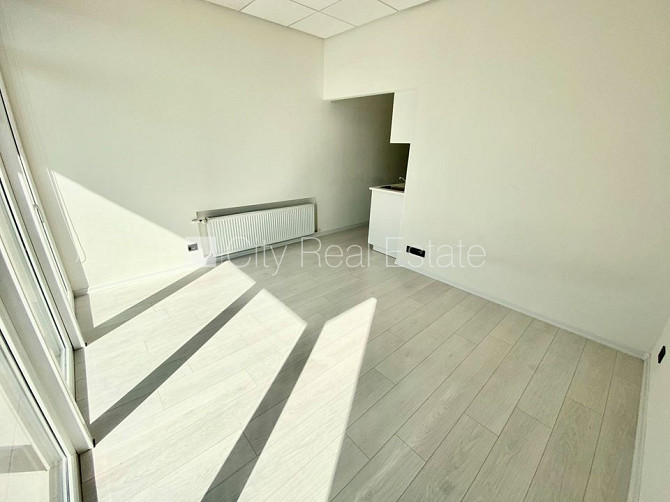 Fasādes māja, labiekārtota apzaļumota teritorija, vieta automašīnai, balkons, istabas Rīga - foto 12