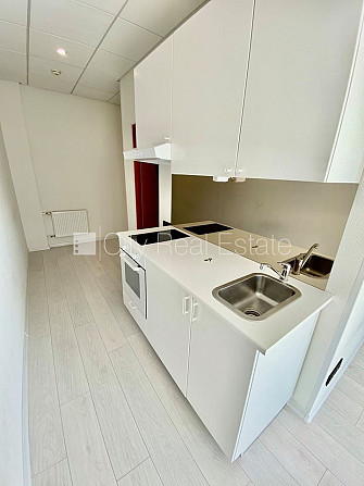 Fasādes māja, labiekārtota apzaļumota teritorija, vieta automašīnai, balkons, istabas Rīga - foto 10