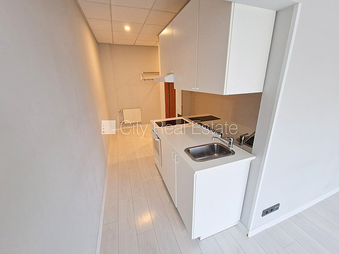 Fasādes māja, labiekārtota apzaļumota teritorija, vieta automašīnai, balkons, istabas Rīga - foto 13