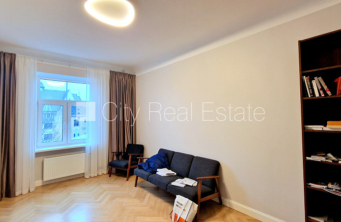 Fasādes māja, slēgts pagalms, iespēja nomāt autostāvvietu, apsargāta teritorija, ieeja no Rīga - foto 7