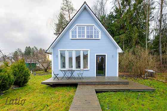 Vissezonas māja ar pirti.
Piedāvājumā kopts īpašums Jāņupē, gatavs dzīvošanai bez papildu ieguldījum Olaine