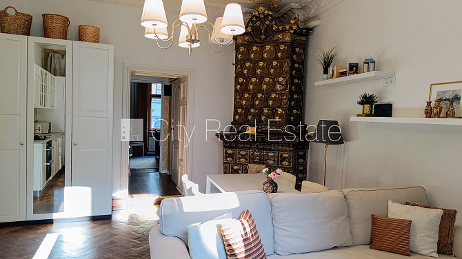 Дом во дворе, реновированный дом, благоустроенная озеленённая территория, вход с Рига - изображение 18