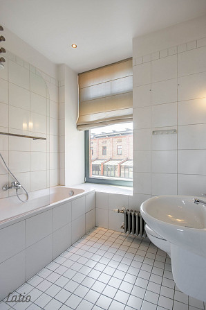 Tiek piedāvāta  no 01.02.2026  ilgtermiņa īrē   daļēji mēbelētu trīsstāvu rindu māja Rīga - foto 5