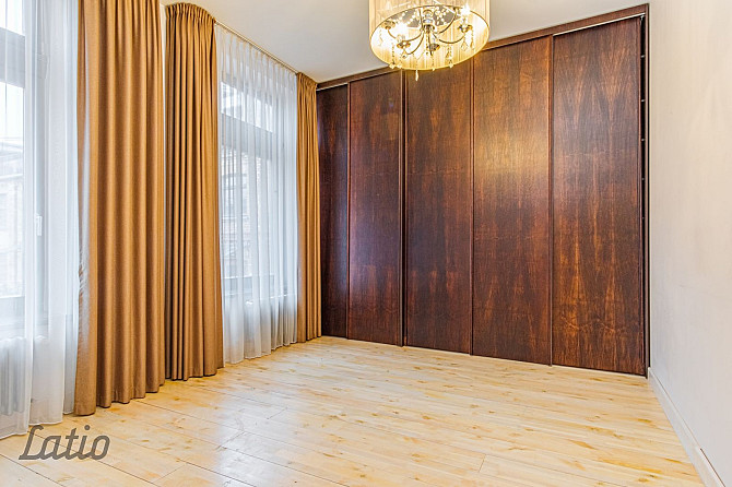 Tiek piedāvāta  no 01.02.2026  ilgtermiņa īrē   daļēji mēbelētu trīsstāvu rindu māja Rīga - foto 4