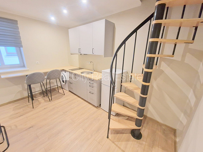 Дом во дворе, закрытый двор, место для машины, студио, кухня объединена с Рига - изображение 7