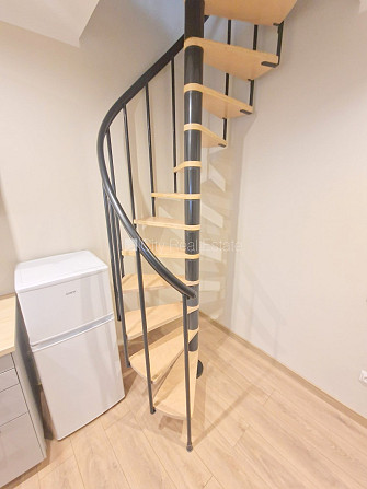 Дом во дворе, закрытый двор, место для машины, студио, кухня объединена с Рига - изображение 9