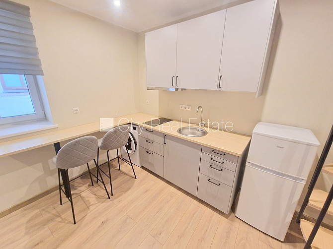 Дом во дворе, закрытый двор, место для машины, студио, кухня объединена с Рига - изображение 5