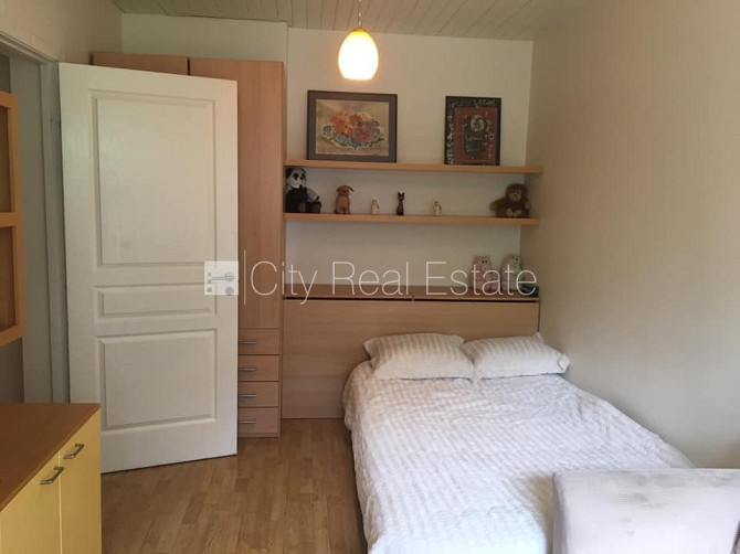 Pagalma māja, renovēta māja, slēgts pagalms, guļamistabu skaits 3 gab., studio tipa, virtuve Rīga - foto 9