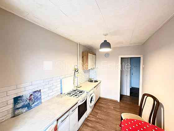 Частный дом, реновированный дом, место для машины, стоянка территории покрыта Rīga