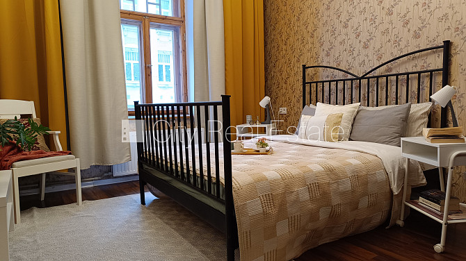 Privātmāja, renovēta māja, vieta automašīnai, teritorijas stāvlaukums noklāts ar Rīga - foto 12