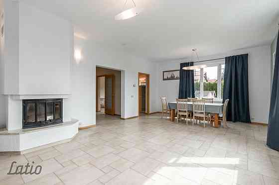 Izīrē ļoti mājīgu, daļēji mēbēlētu ģimenes divstāvu māju ekskluzīvā privātmāju rajonā Siguldā. Mājas Sigulda