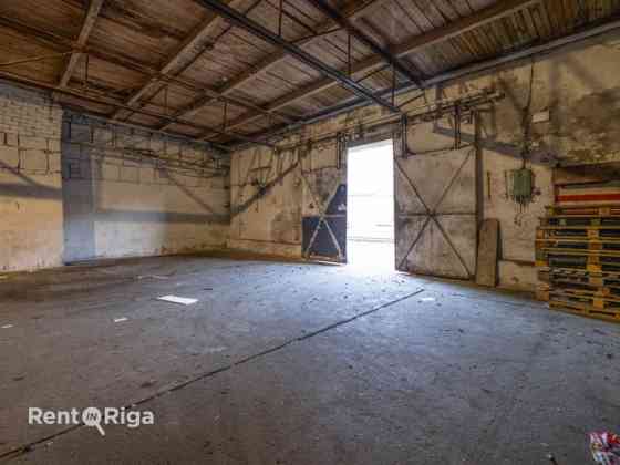 Складские помещения в долгосрочную аренду  300 м, рядом с центром Риги Rīga