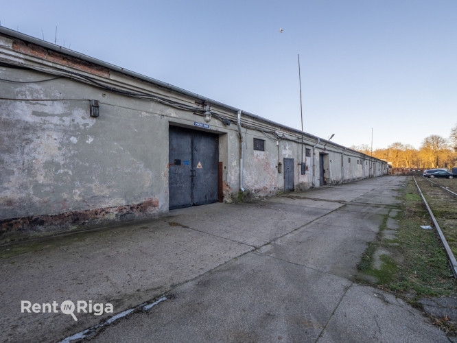 Noliktavas telpas ilgtermiņa nomai  300 m, tuvu Rīgas centram  Piedāvājam funkcionālas Rīga - foto 6