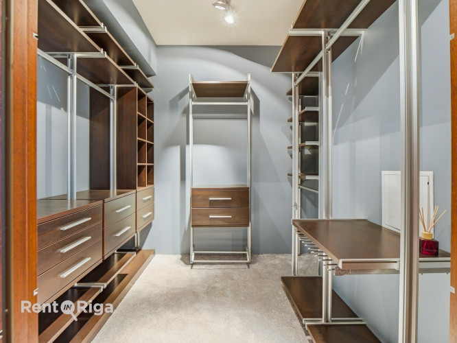 Rīgas centrā pieejams trīsistabu dzīvoklis. Īpašums atrodas zaļā un strauji augošā Rīga - foto 8