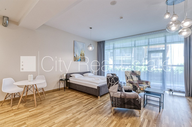 Jaunceltne, fasādes māja, zaļā teritorija, iežogota teritorija, vieta automašīnai, ieeja no Jūrmala - foto 2