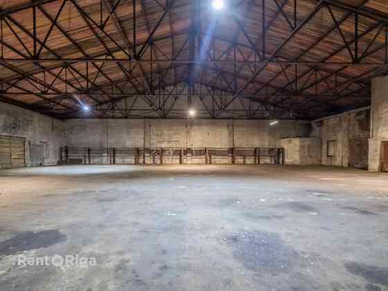 Складские помещения в долгосрочную аренду  720 м, рядом с центром Риги Rīga