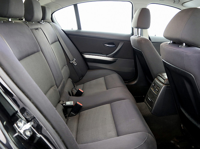 BMW 318 Business 2.0 95kW Tallina - foto 7