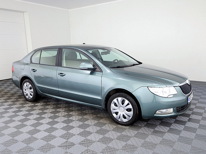 Skoda Superb Comfortline ATM 1.8 118kW Tallina - foto 1