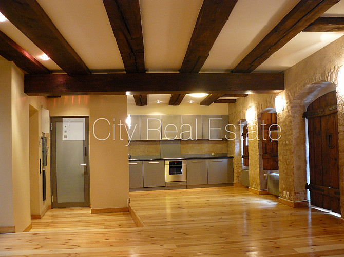 Фасадный дом, реновированный дом, плата за обслуживание одного квадратного метра Рига - изображение 2