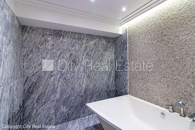 Pagalma māja, slēgts pagalms, logi vērsti mājas abās pusēs, istabas izolētas 2 gab., Rīga - foto 13