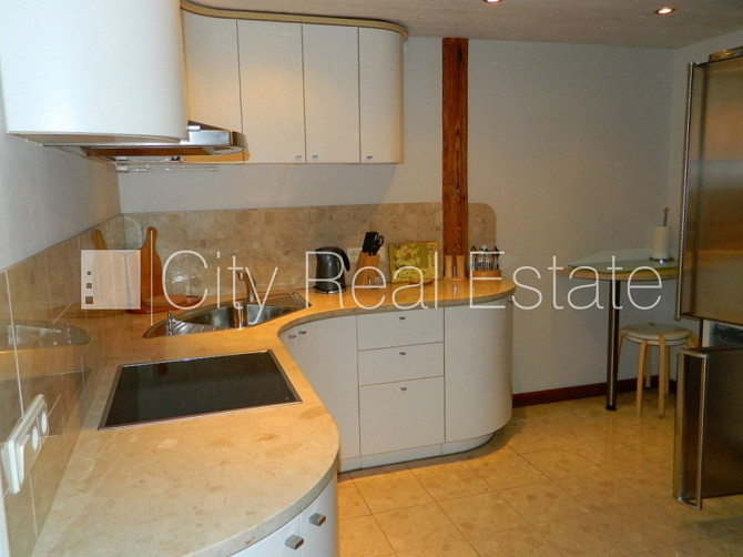 Реновированный дом, место для машины, лифт, балкон, количество спален 2 шт., Рига - изображение 12