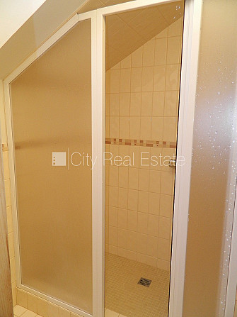 Реновированный дом, лифт, студио, кухня объединена с гостинной, счетчики Рига - изображение 17