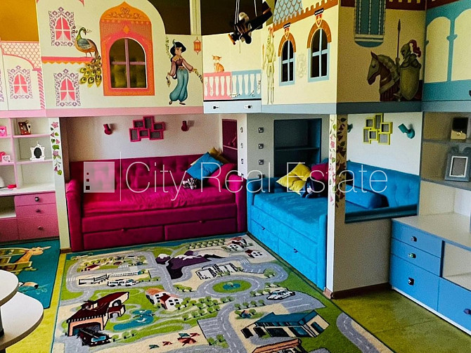 Fasādes māja, renovēta māja, apsargāta teritorija, ieeja no ielas, kāpņu telpa pēc Rīga - foto 17