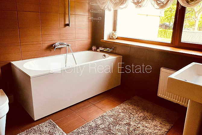 Fasādes māja, renovēta māja, apsargāta teritorija, ieeja no ielas, kāpņu telpa pēc Rīga - foto 20