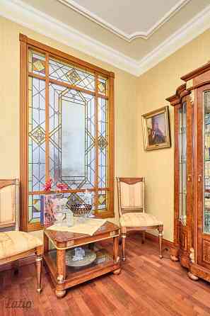 Piedāvājam iegādei kvalitatīvu rindu māju ar sakoptu un apzaļumotu teritoriju, mierīgā privātmāju ap Rīga