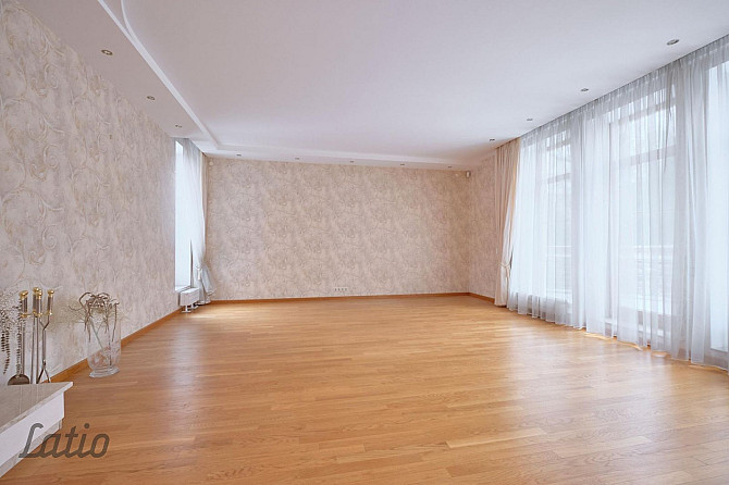 Piedāvājam iegādei kvalitatīvu privātmāju ar sakoptu un apzaļumotu teritoriju, klusā Rīga - foto 5