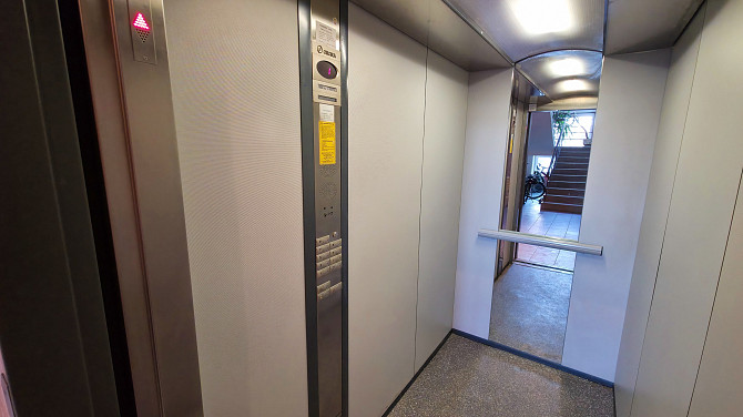 Dzīvokļa video tūri var noskatīties, nospiežot uz mājas lapas sludinājuma lejas daļā.
Jauns... Rīga - foto 11