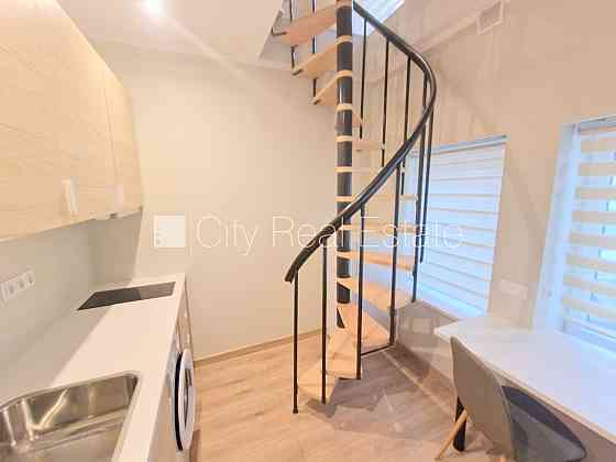 Земля в собственности, фасадный дом, место для машины, вход с улицы, лифт, лоджия 4 Rīga