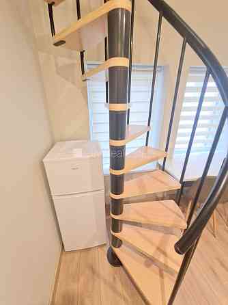 Земля в собственности, фасадный дом, место для машины, вход с улицы, лифт, лоджия 4 Rīga