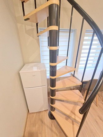 Земля в собственности, фасадный дом, место для машины, вход с улицы, лифт, лоджия 4 Рига - изображение 6