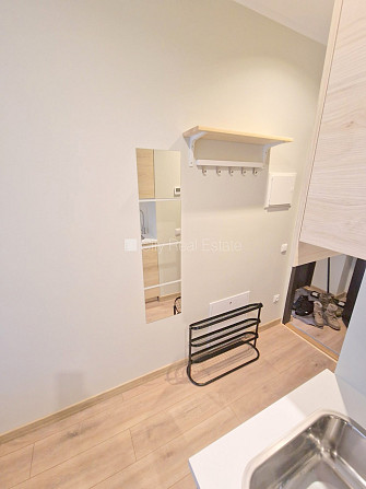 Земля в собственности, фасадный дом, место для машины, вход с улицы, лифт, лоджия 4 Рига - изображение 14