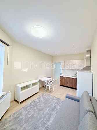 Земля в собственности, частный дом, новостройка, благоустроенная озеленённая Jūrmala