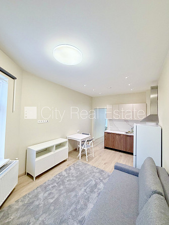 Земля в собственности, частный дом, новостройка, благоустроенная озеленённая Юрмала - изображение 5