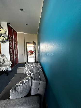 Новостройка, благоустроенная озеленённая территория, закрытый двор, возможность Рига - изображение 17