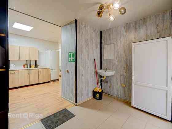 Продаются нежилые полуподвальные помещения в районе Крacta массива. Преимущества Rīga