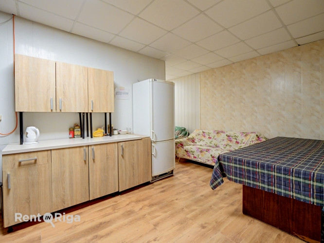 Pārdod nedzīvojamās puspagraba telpas Krasta masīva rajonā.  Īpašuma priekšrocības: +Ērta Rīga - foto 4