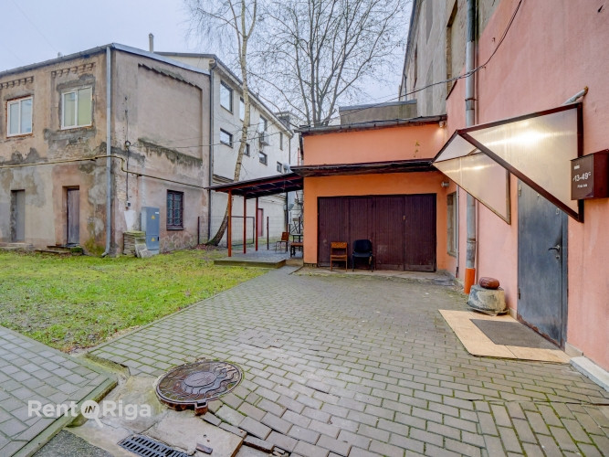 Pārdod nedzīvojamās puspagraba telpas Krasta masīva rajonā.  Īpašuma priekšrocības: +Ērta Rīga - foto 1