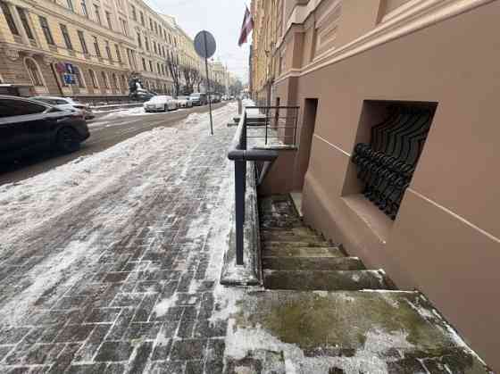 Доступны торговые помещения в Тихом центре, по адресу улица Антонияс, 4.  Общая Rīga