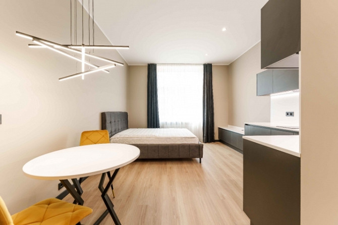 Предлагается стильная и уютная однокомнатная квартира в центре Риги, сочетающая Рига - изображение 5