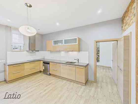 Elegants 4-istabu dzīvoklis Rīgas centrā  pirmskara mūra namā, Ģertrūdes ielā

Pārdošanā gaišs un pl Рига