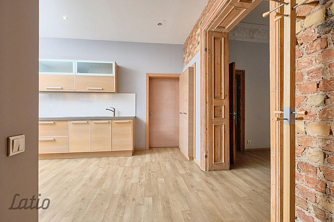 Elegants 4-istabu dzīvoklis Rīgas centrā  pirmskara mūra namā, Ģertrūdes ielā Rīga - foto 10