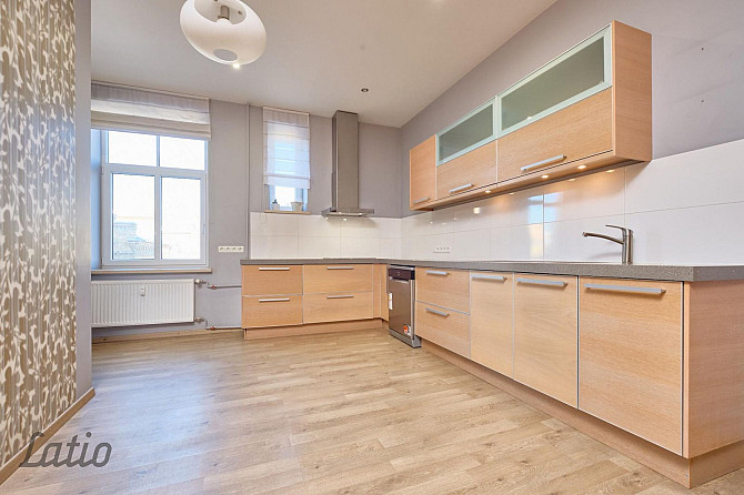 Elegants 4-istabu dzīvoklis Rīgas centrā  pirmskara mūra namā, Ģertrūdes ielā Rīga - foto 8