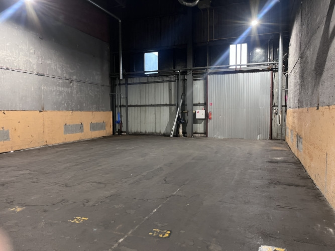 Nomai pieejamas noliktavas telpas Meiranu iela 4.  * Kopēja Platība 1750 kv. m. ; * Griestu Rīga - foto 8