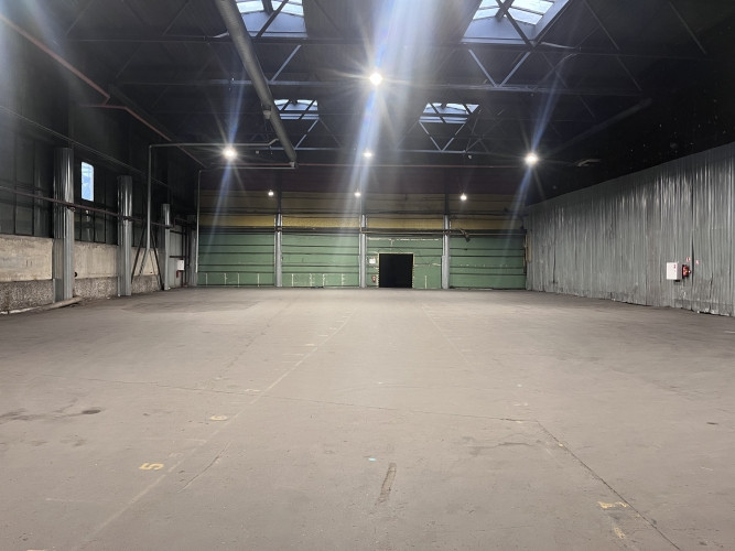 Nomai pieejamas noliktavas telpas Meiranu iela 4.  * Kopēja Platība 1750 kv. m. ; * Griestu Rīga - foto 4